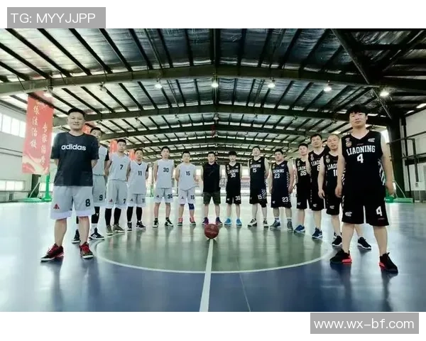 深圳篮球队配合默契创新高助力球队在联赛中崭露头角