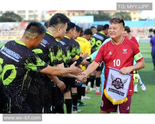 玩得花的足球明星如何在绿茵场上展现风采与个性魅力