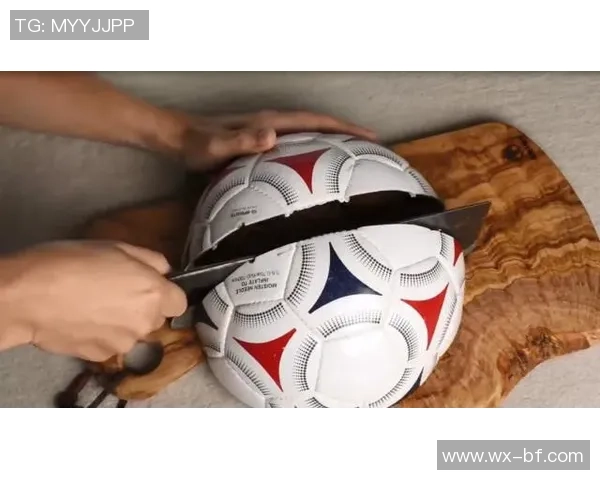 足球明星们的美食偏好揭秘:他们最爱的美味佳肴与独特饮食习惯 足球明星们的美食偏好揭秘:他们最爱的美味佳肴与独特饮食习惯