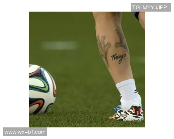 足球明星腿部纹身艺术揭秘展现个性与激情的完美结合 足球明星腿部纹身艺术揭秘展现个性与激情的完美结合
